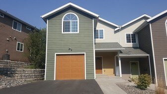 560 SW State St in Pullman, WA - Building Photo