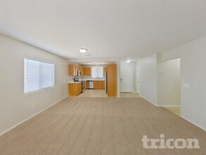 3728 W Fremont Rd. in Phoenix, AZ - Building Photo - Building Photo