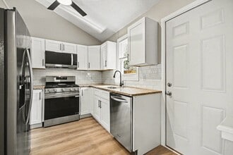 1440 S Hamilton St in Lockport, IL - Building Photo - Building Photo