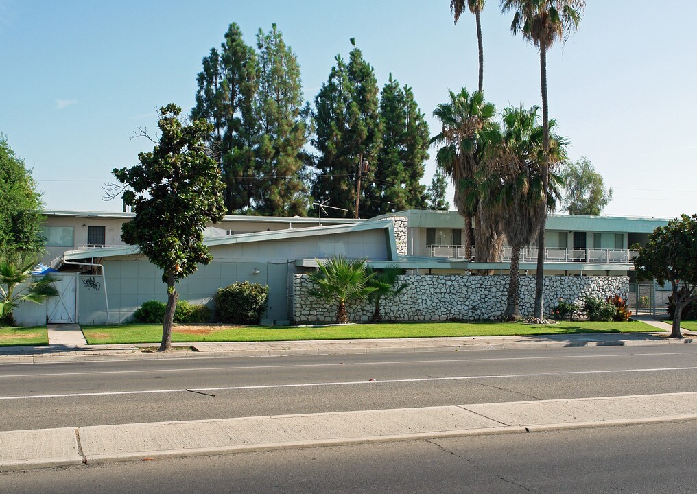 202-244 W Shields Ave in Fresno, CA - Foto de edificio