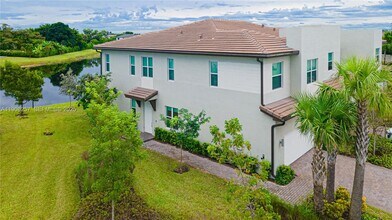 4830 Navali Dr in Wellington, FL - Building Photo - Building Photo