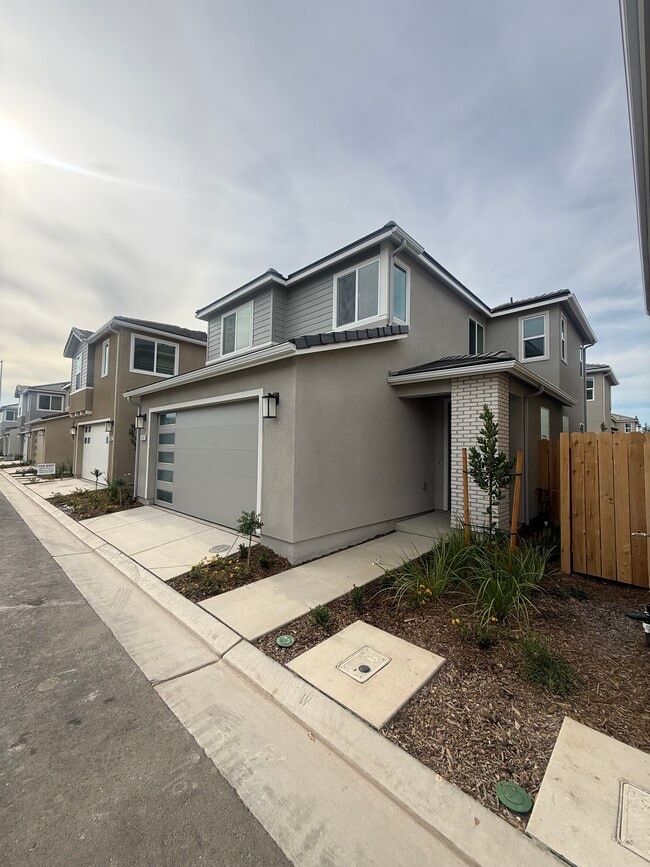 property at 1519 Redbrick Ln