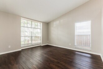 1006 Bloom Hill Ave, Unit 837 in Valrico, FL - Building Photo - Building Photo