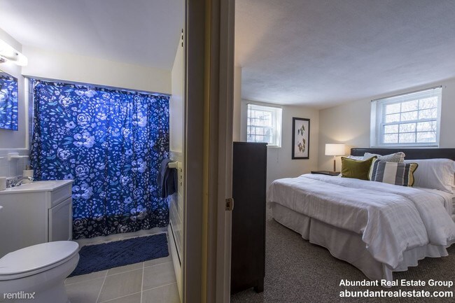8 Brattle Dr-Unit -Apt 7 in Arlington, MA - Building Photo - Building Photo