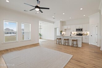 107 Lotus Ln in Broussard, LA - Building Photo - Building Photo