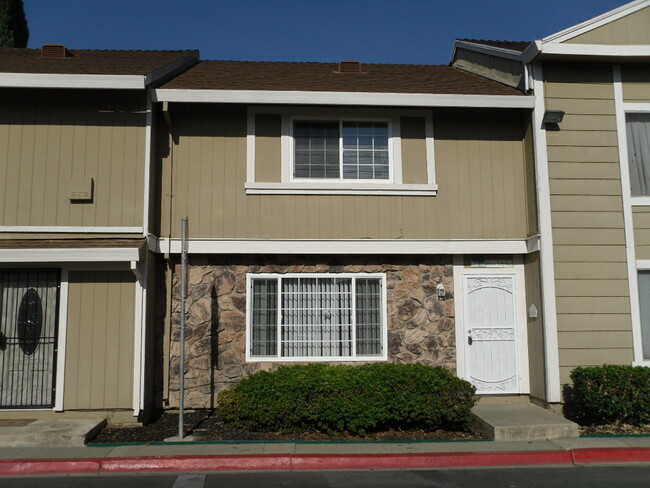 property at 4098 Weymouth Ln