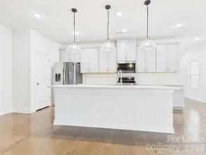 3941 Woodland View Dr in Charlotte, NC - Building Photo - Building Photo