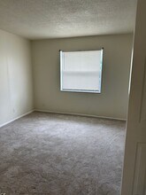 4740 NW 24th Ct in Lauderdale Lakes, FL - Building Photo - Building Photo