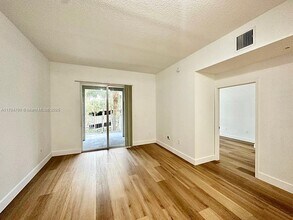 1155 Main St in Jupiter, FL - Building Photo - Building Photo