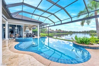 8957 Shenendoah Cir in Naples, FL - Building Photo - Building Photo