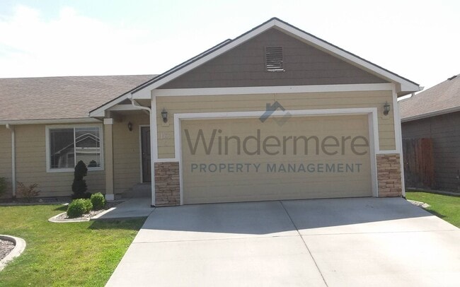 property at 167 NW Maria St