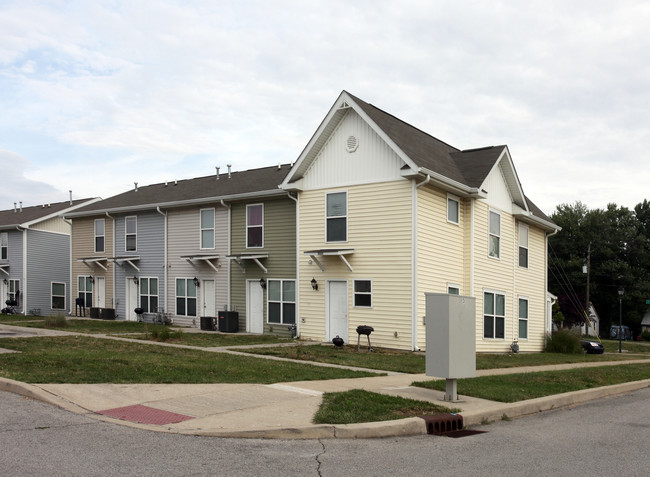 Red Maple Grove in Indianapolis, IN - Foto de edificio - Building Photo