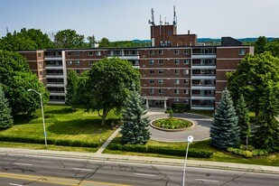 Trillium Apartments in Cobourg, ON - Building Photo