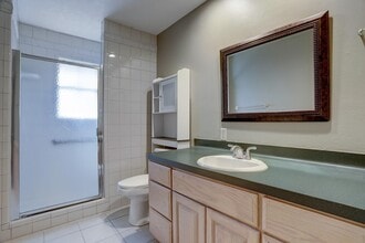 5205 Orange St in Pearland, TX - Building Photo - Building Photo