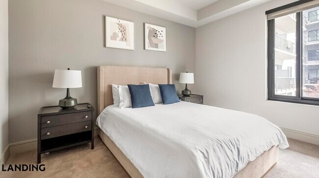 1414 Wood Hollow Dr, Unit 1-414 in Houston, TX - Foto de edificio - Building Photo