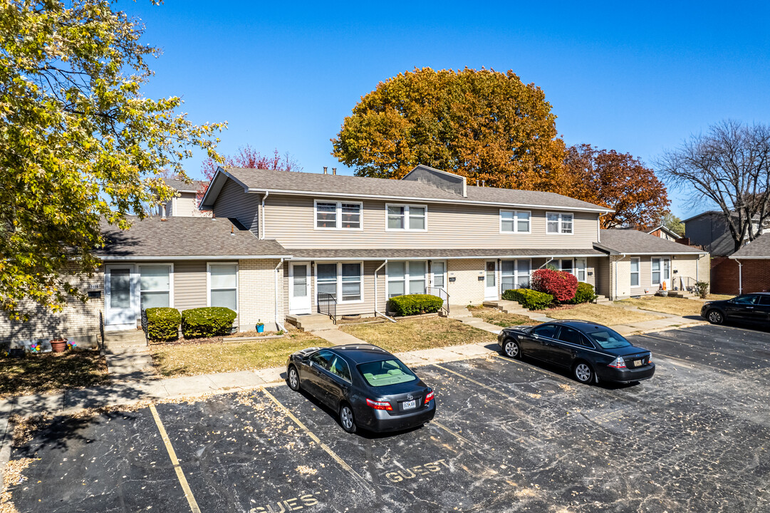 Loma Vista West Townhouses in Kansas City, MO - Building Photo