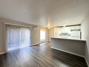 Lincoln Crest Apartments - 6248 Gettysburg Place in Stockton, CA - Building Photo - Interior Photo