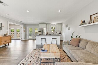 2313 Aldford Dr in Austin, TX - Building Photo - Building Photo