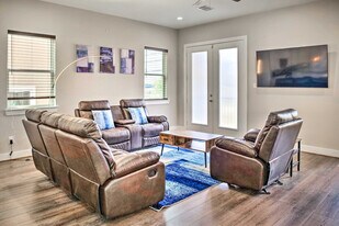 6403 Bowling Green St in Houston, TX - Building Photo