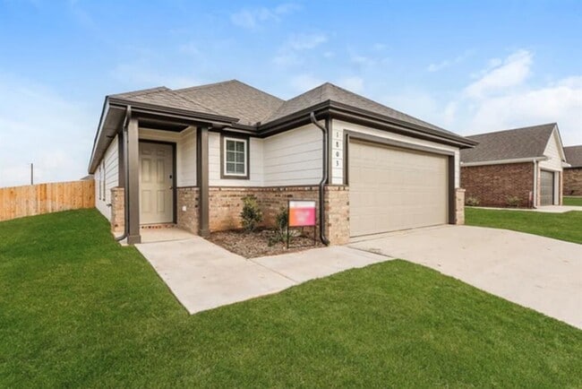 1803 Crimson Lake Blvd in El Reno, OK - Building Photo - Building Photo