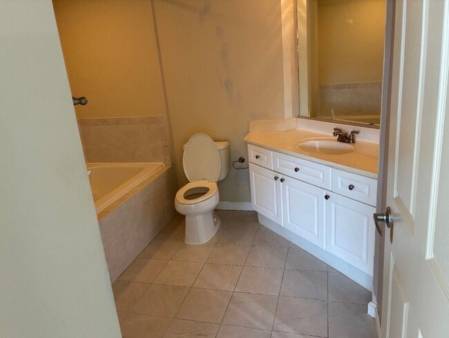 5924 Founders Hill Dr in Alexandria, VA - Building Photo - Building Photo