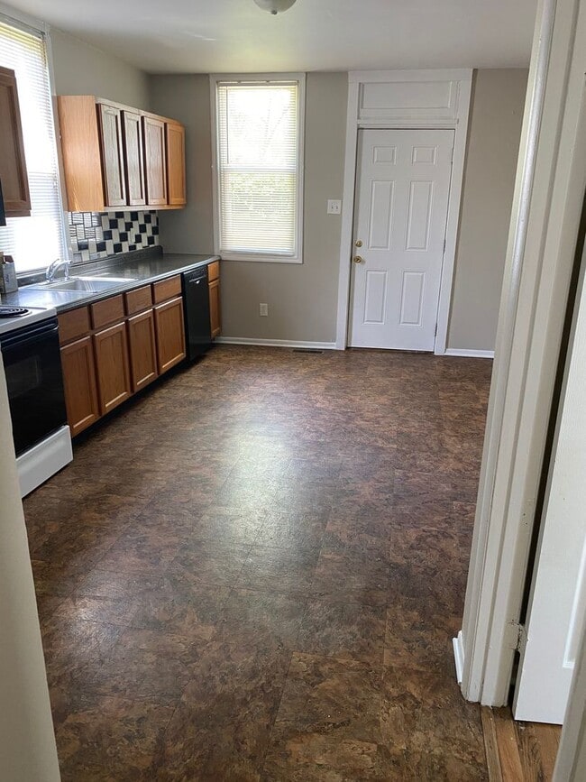 127 E Holden Ave in St. Louis, MO - Building Photo - Building Photo