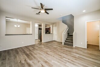 7032 S 7th Ln in Phoenix, AZ - Foto de edificio - Building Photo