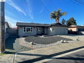 6548 Ebensburg Ln in Dublin, CA - Building Photo