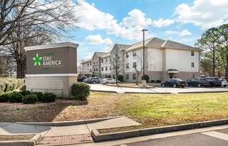 Furnished Studio-Hampton - Coliseum in Hampton, VA - Building Photo