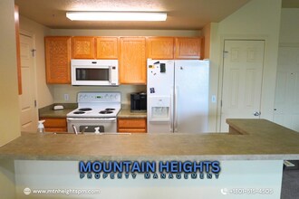 165 Albion Village Way in Sandy, UT - Building Photo - Building Photo