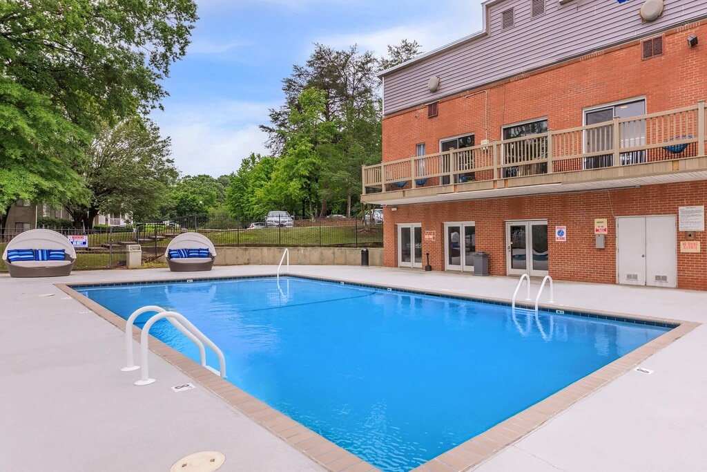 The Edge at Lees Chapel Greensboro, NC Apartments