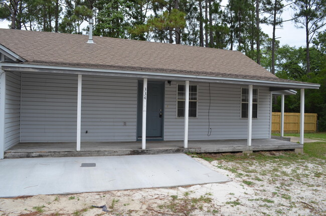 334 Michael Cir in Mary Esther, FL - Building Photo - Building Photo