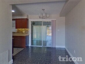 8104 Plunkett Ave in Orlando, FL - Building Photo - Building Photo