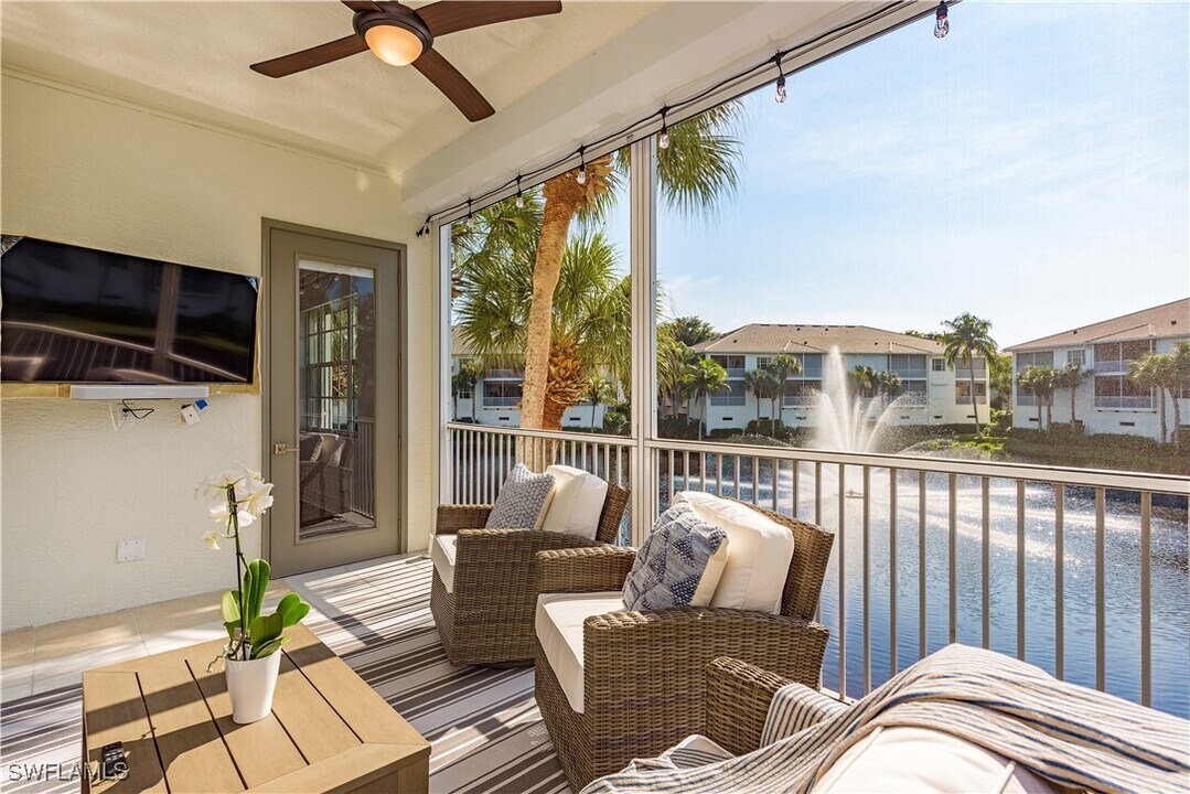 805 Bentwater Cir in Naples, FL - Building Photo