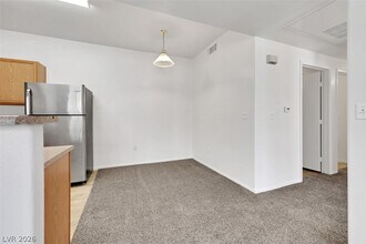 2041 Hussium Hills St in Las Vegas, NV - Building Photo - Building Photo