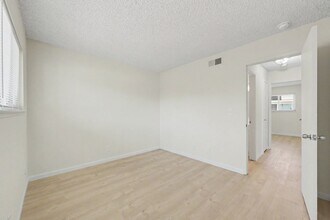 1670 Calle Diamonte in Thousand Oaks, CA - Foto de edificio - Building Photo