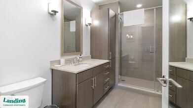 777 Preston St, Unit 14G in Houston, TX - Building Photo - Building Photo