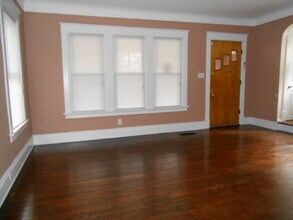 3621 Willys Pkwy in Toledo, OH - Building Photo - Building Photo