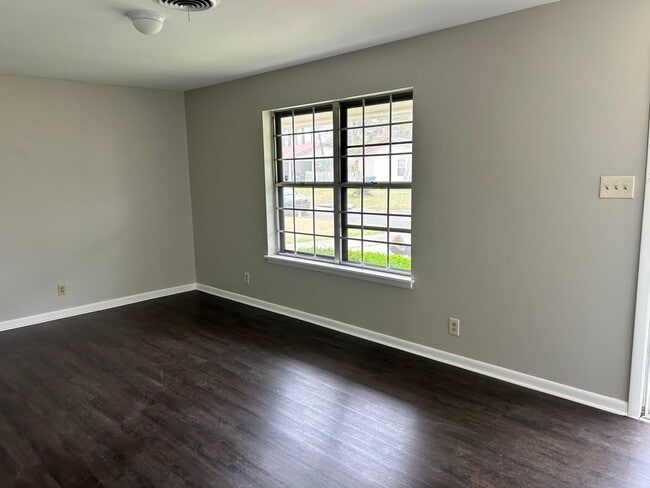 5 Windy Oaks Ct in Little Rock, AR - Building Photo - Building Photo