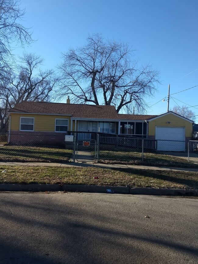 property at 5814 N 25th Ave
