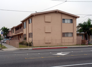 4337 W 120th St in Hawthorne, CA - Building Photo - Building Photo