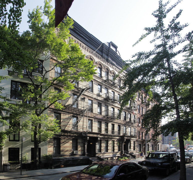 55-57 Leroy St in New York, NY - Building Photo