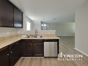 408 Auburn Park in Selma, TX - Building Photo - Building Photo