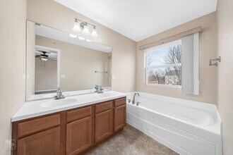 1456 Crimson Ln in Yorkville, IL - Building Photo - Building Photo