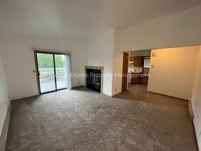 623 E Whispering Pines Ln in Coeur d'Alene, ID - Building Photo - Building Photo