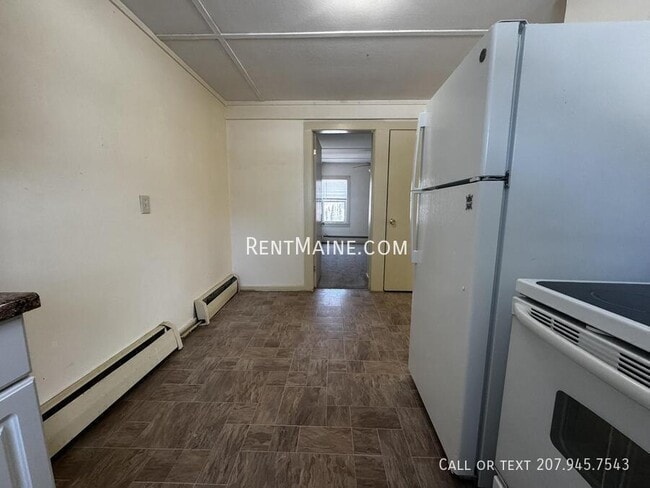 114 Riverside Dr in Augusta, ME - Building Photo - Building Photo