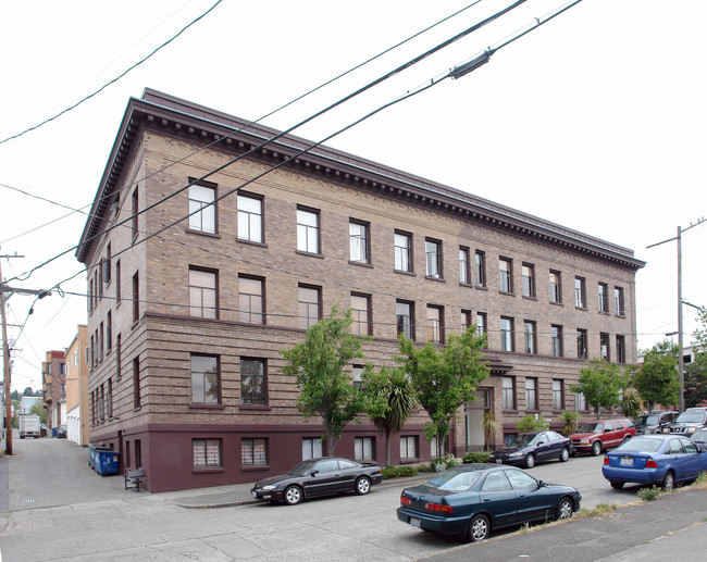 Avalon Apartments in Seattle, WA - Building Photo - Building Photo