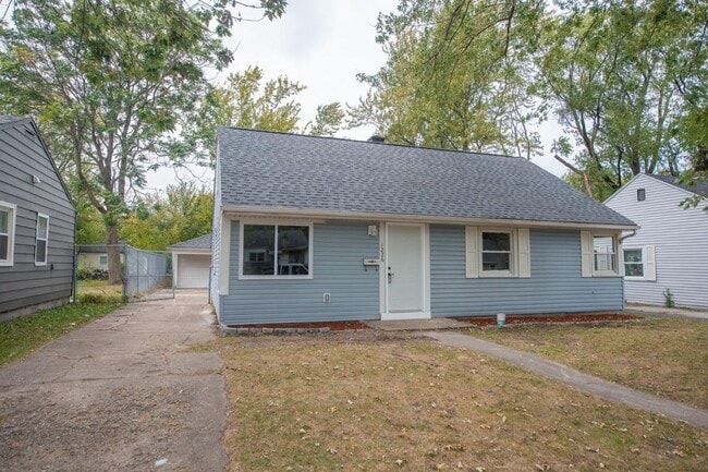 1226 Cass St in Gary, IN - Foto de edificio - Building Photo