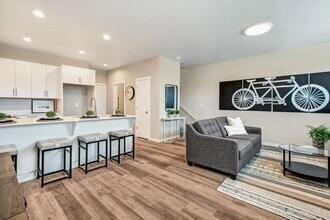 2965 NW Elm Ave in Redmond, OR - Building Photo - Building Photo