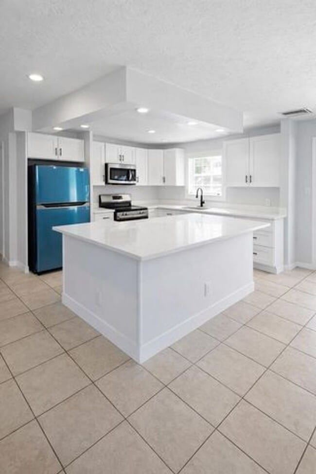 property at 1626 43rd St